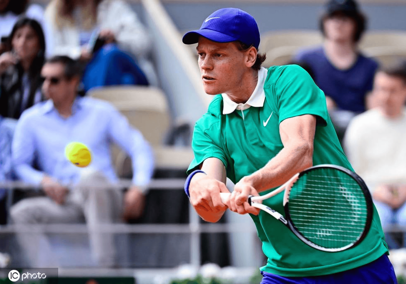 爱游戏tv-法网完胜年终总决赛，辛纳状态火热