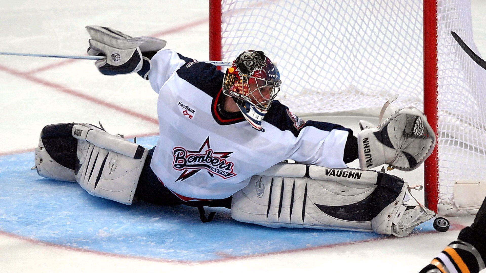 爱游戏大厅-拉梅洛关键节点连续得分，尼克斯单节拉开活塞，新星崛起与战术博弈的启示